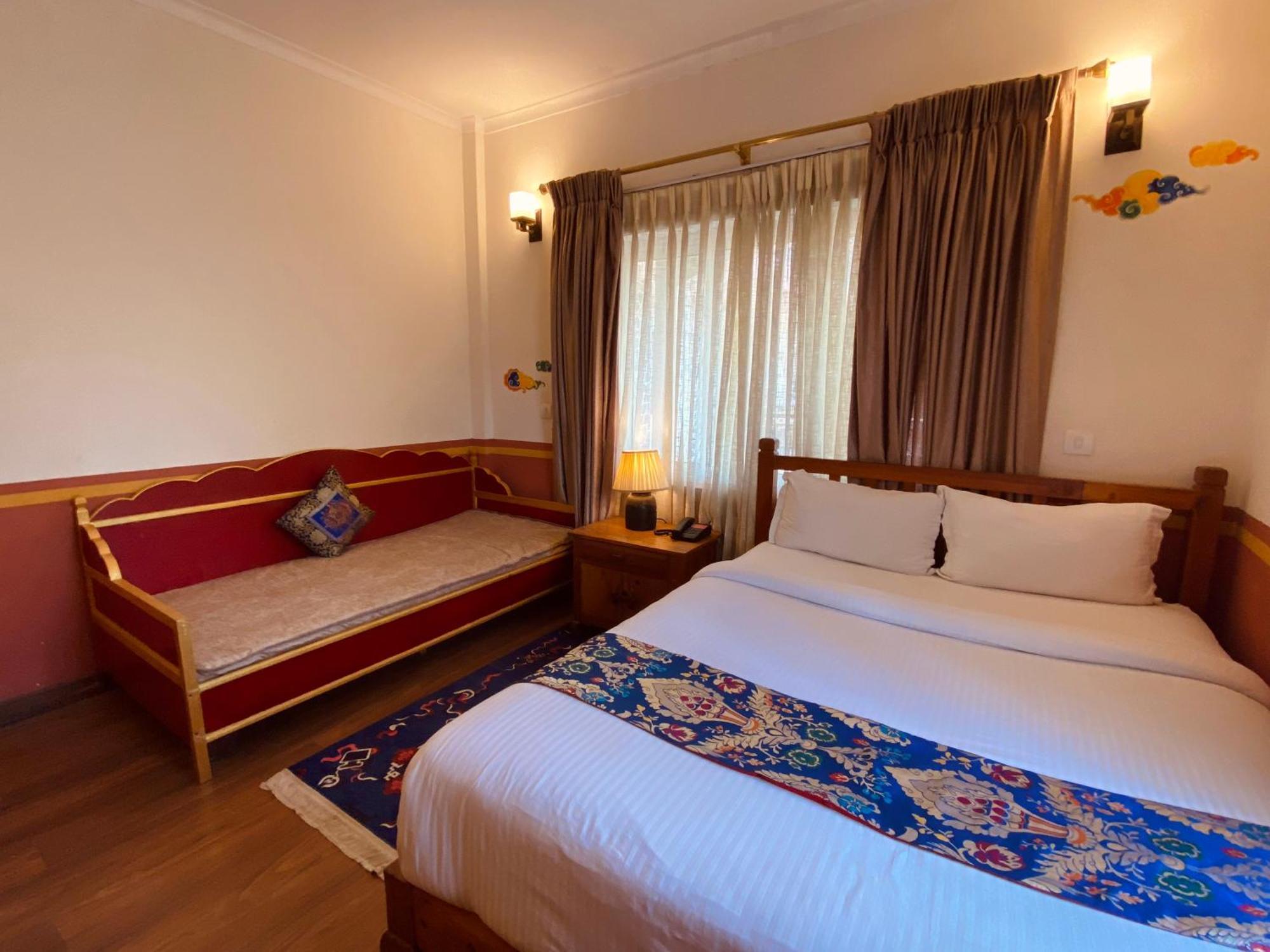 Three Jewels Boutique Hotel Pokhara Eksteriør bilde