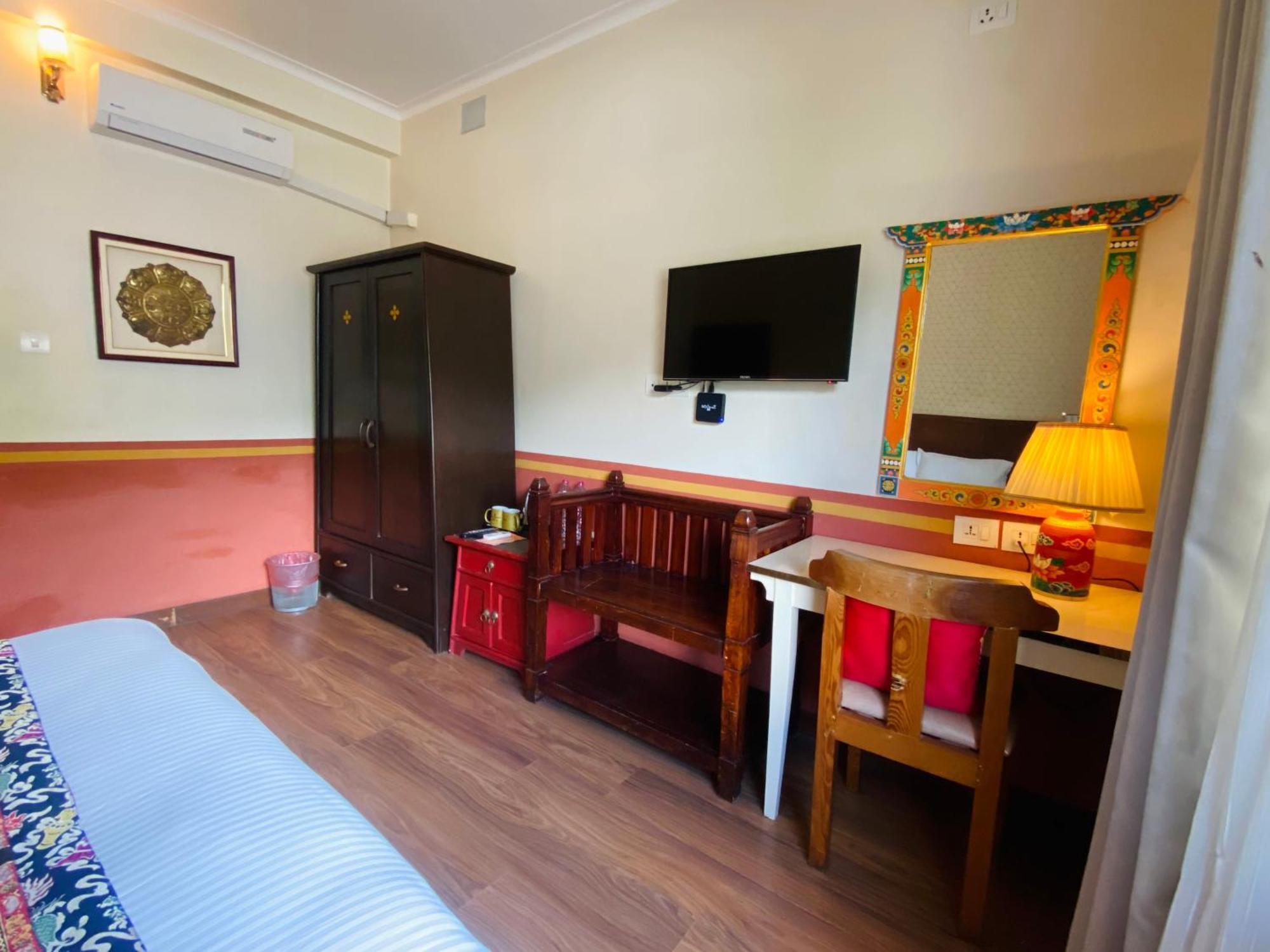 Three Jewels Boutique Hotel Pokhara Eksteriør bilde