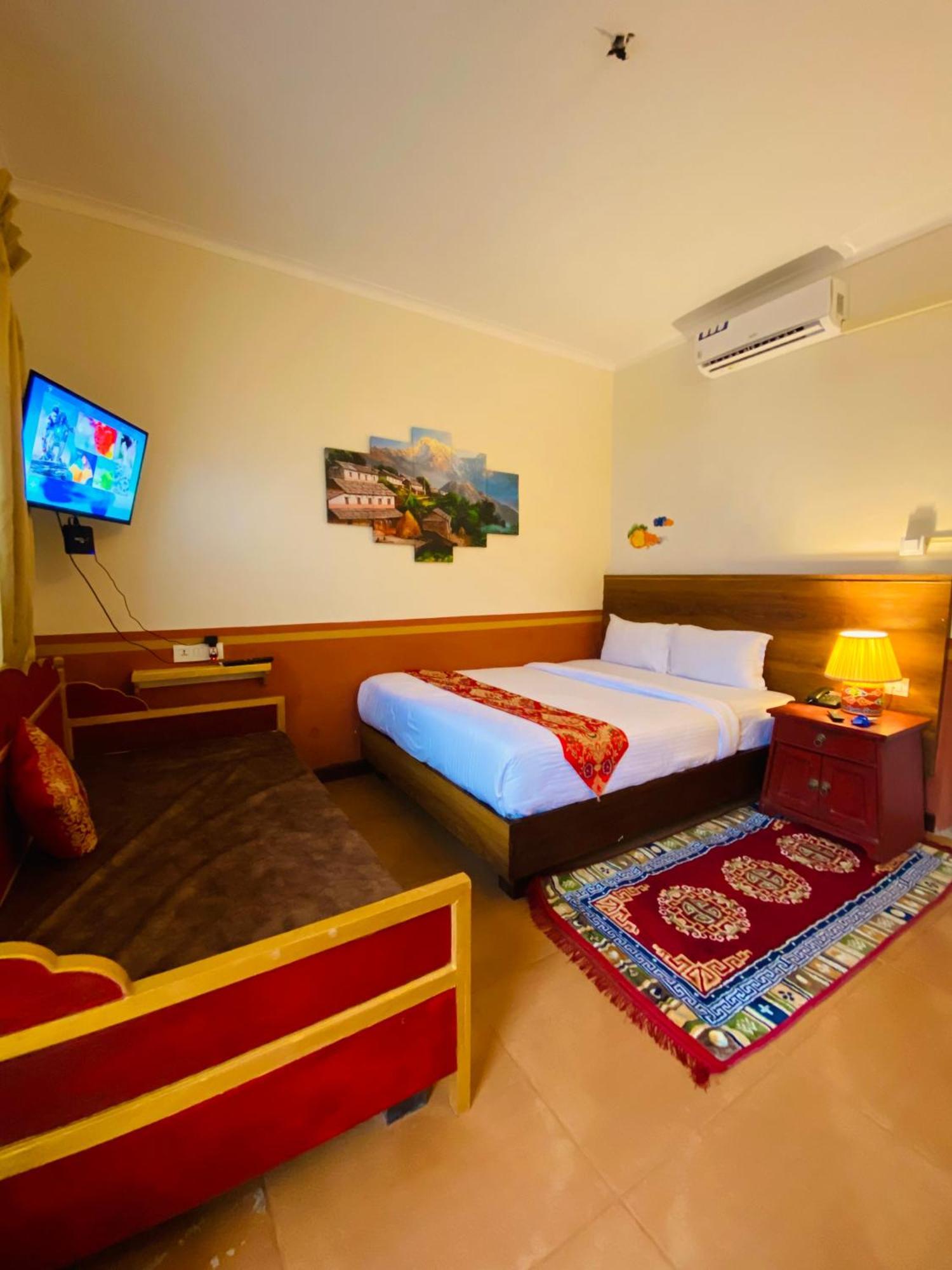 Three Jewels Boutique Hotel Pokhara Eksteriør bilde